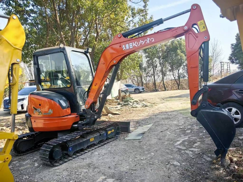 Kubota U 35 - Mini bager: slika 1 Kubota U 35 - Mini bager: slika 1