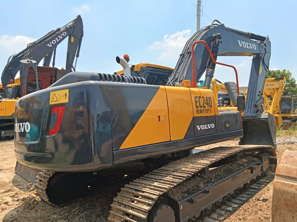 Bager goseničar Volvo EC 240: slika 1