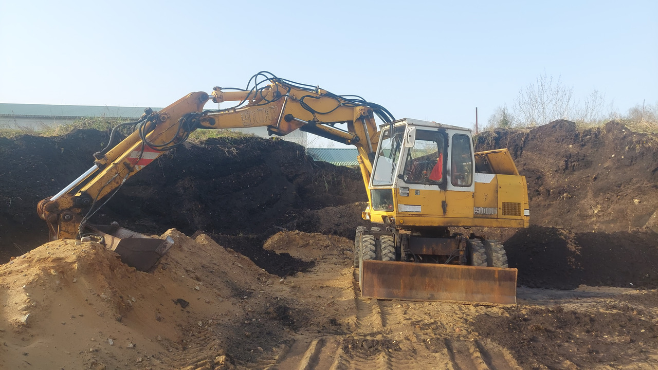 Liebherr 900A - Bager na kolesih: slika 1 Liebherr 900A - Bager na kolesih: slika 1