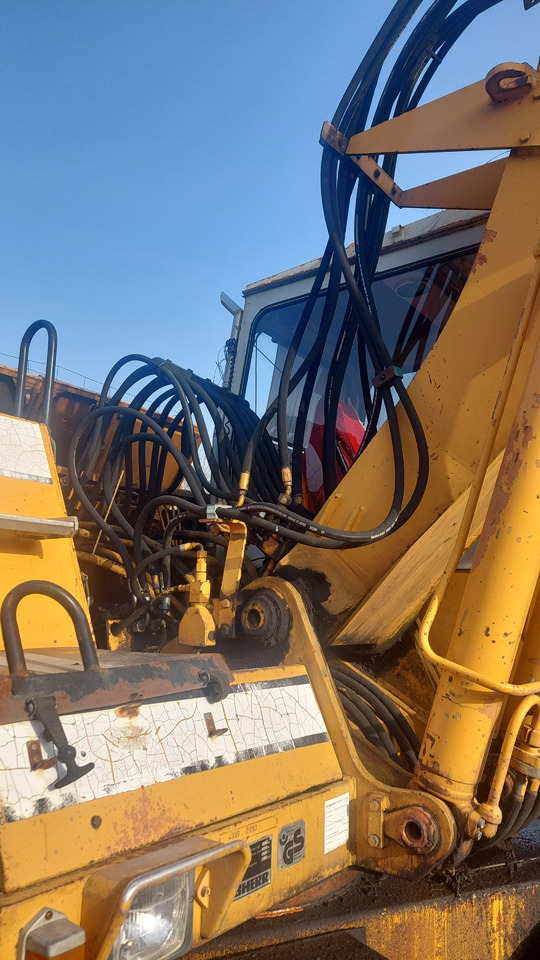Liebherr 900A - Bager na kolesih: slika 2 Liebherr 900A - Bager na kolesih: slika 2