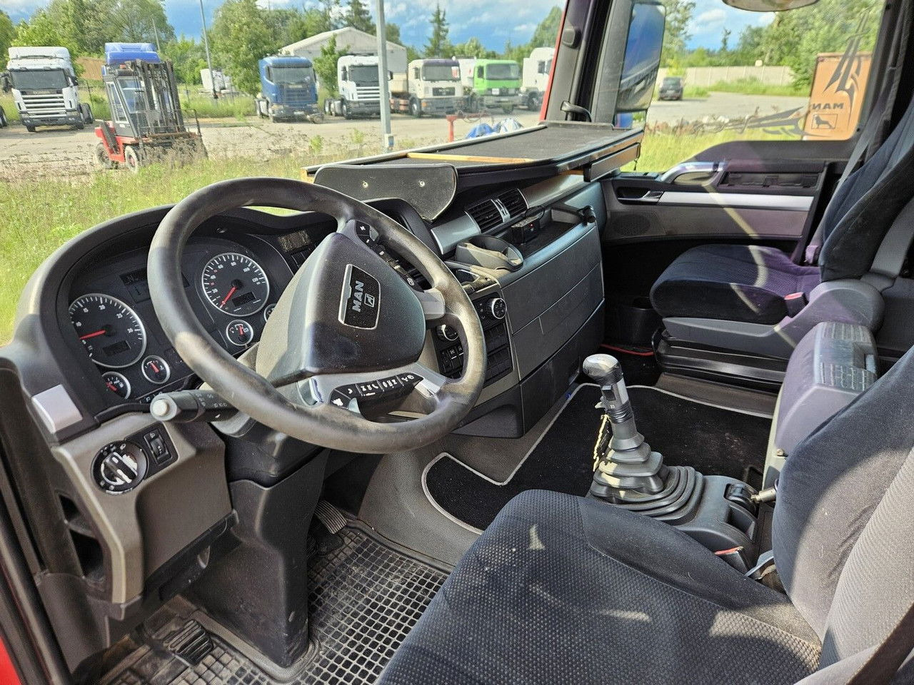 MAN TGX 18.440 XLX - manual - Vlačilec: slika 5 MAN TGX 18.440 XLX - manual - Vlačilec: slika 5