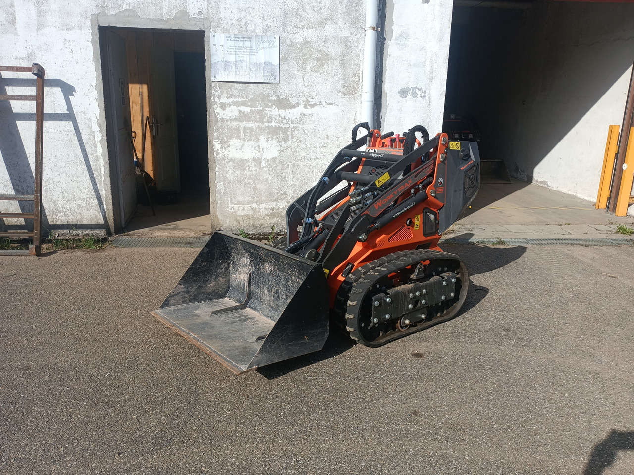 Cast Loaders Worky Trax WX22 - Kompaktni nakladalnik na gosenicah: slika 1 Cast Loaders Worky Trax WX22 - Kompaktni nakladalnik na gosenicah: slika 1