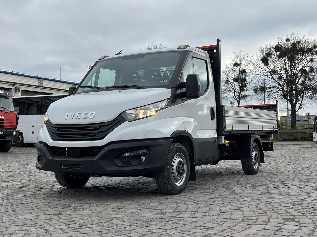 Iveco DAILY SKLÁPAČ, 2.3D, 35S16H - Dostavno vozilo prekucnik: slika 3 Iveco DAILY SKLÁPAČ, 2.3D, 35S16H - Dostavno vozilo prekucnik: slika 3