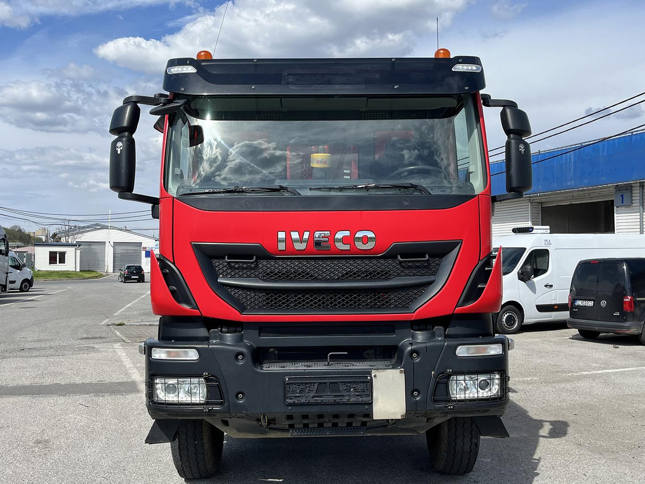 Iveco TRAKKER 8x4, 450, Sklápač - Tovornjak prekucnik: slika 2 Iveco TRAKKER 8x4, 450, Sklápač - Tovornjak prekucnik: slika 2