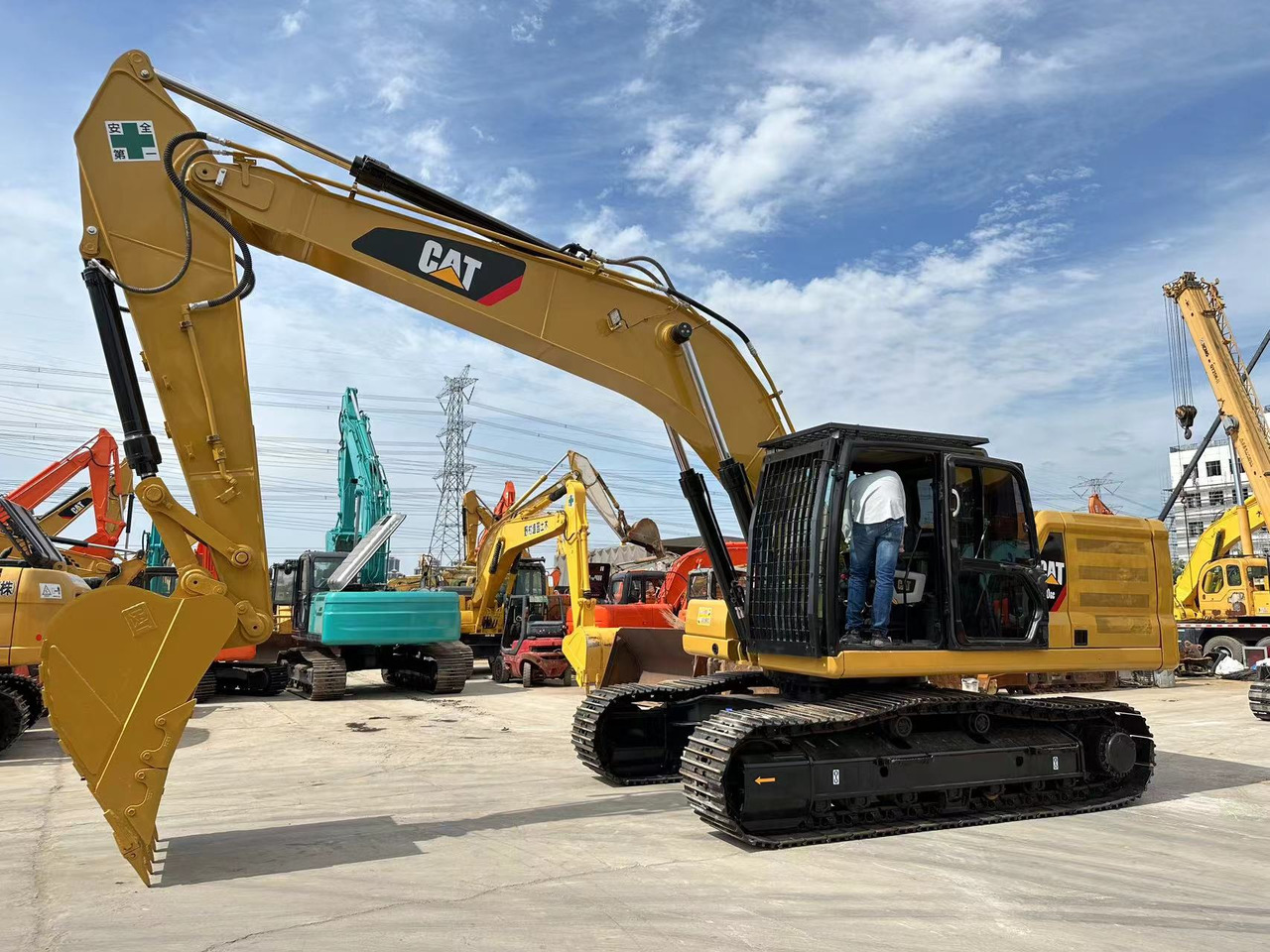 CATERPILLAR 330GC - Bager goseničar: slika 5 CATERPILLAR 330GC - Bager goseničar: slika 5