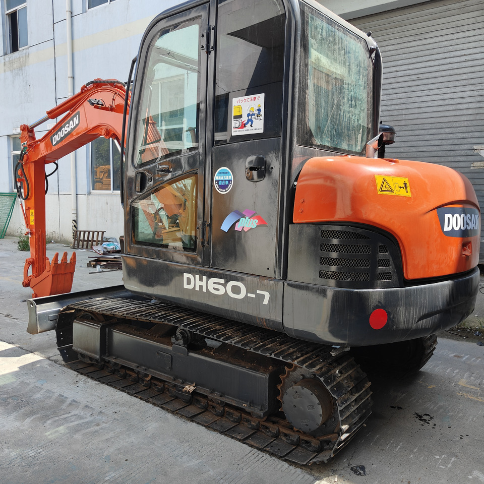 Doosan DH60 - Mini bager: slika 3 Doosan DH60 - Mini bager: slika 3