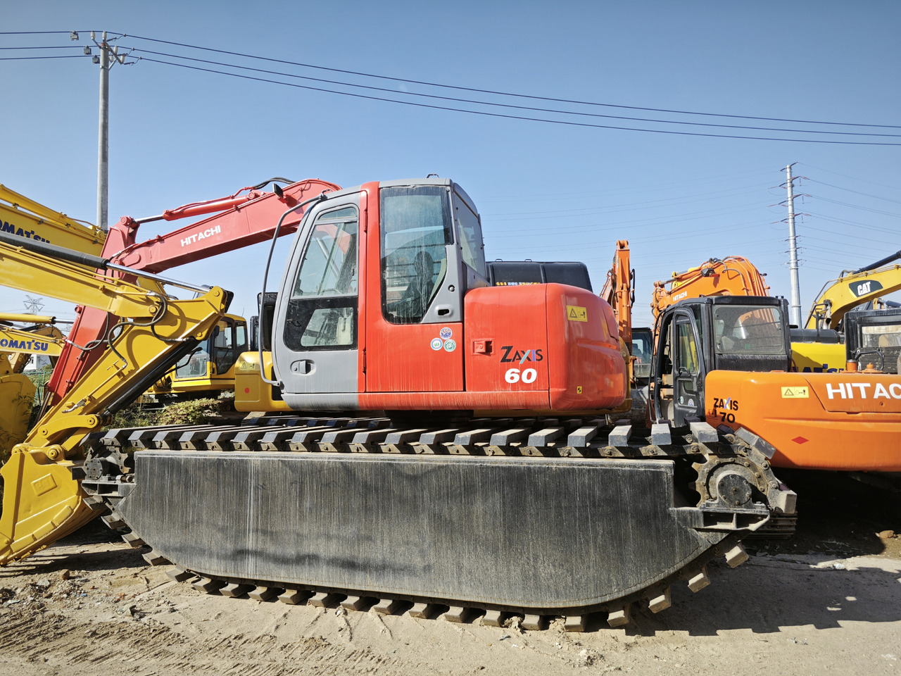 HITACHI ZX60 Used Amphibious Excavator Hitachi 60 - Amfibijski bager: slika 2 HITACHI ZX60 Used Amphibious Excavator Hitachi 60 - Amfibijski bager: slika 2