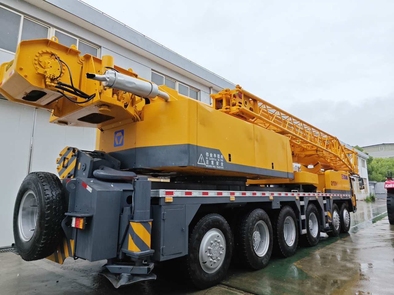 XCMG QY100K Used truck crane - Avtodvigalo: slika 4 XCMG QY100K Used truck crane - Avtodvigalo: slika 4