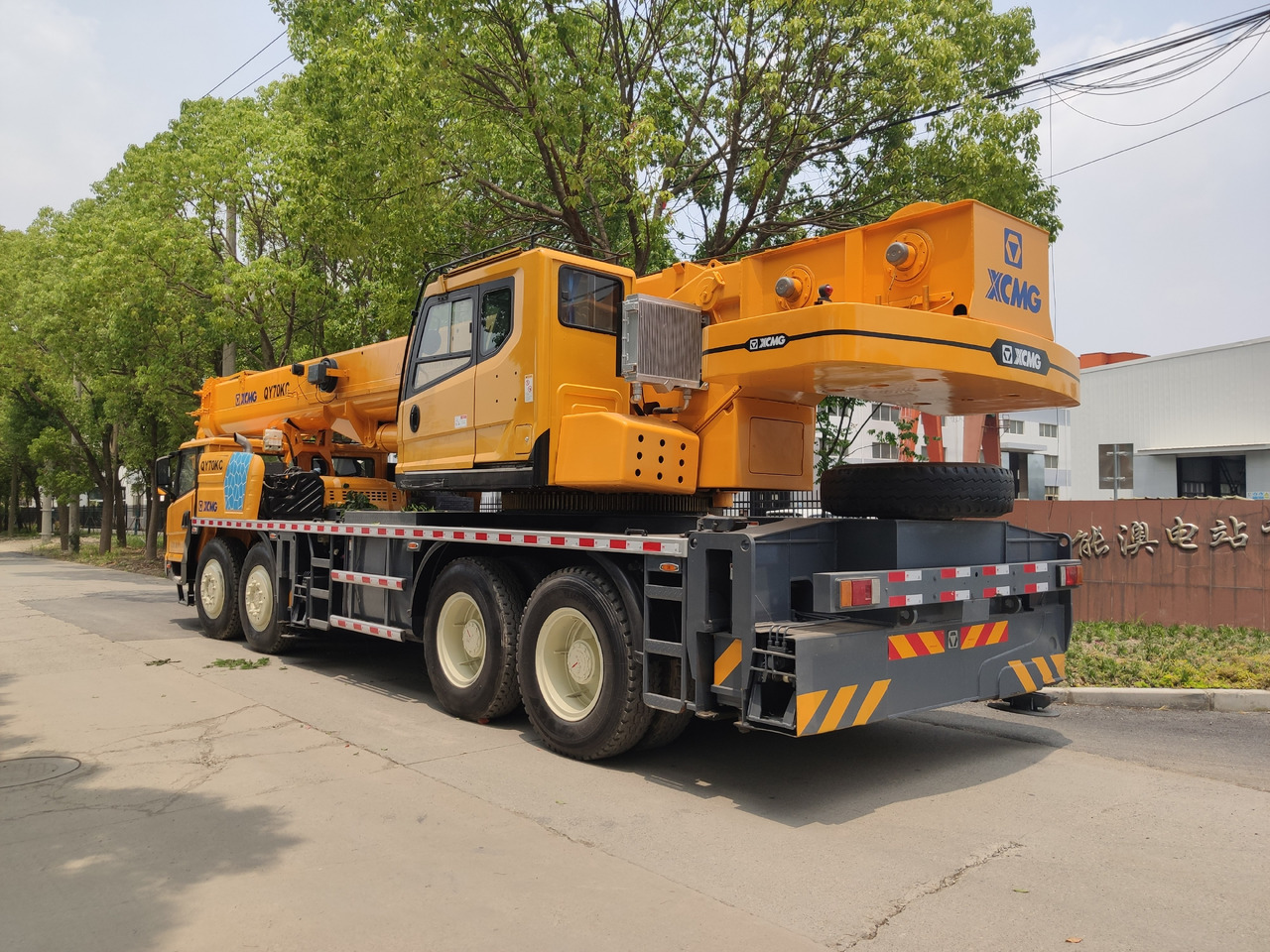 XCMG QY70KC TRUCK CRANE USED XCMG 70TON QY70K QY70K-2 MOBILE TRUCK CRANE - Avtodvigalo: slika 3 XCMG QY70KC TRUCK CRANE USED XCMG 70TON QY70K QY70K-2 MOBILE TRUCK CRANE - Avtodvigalo: slika 3