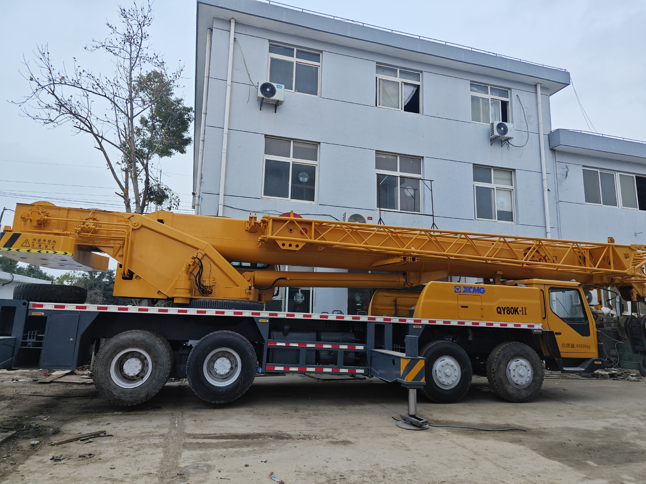 XCMG QY80K 80T TRUCK CRANE - Avtodvigalo: slika 2 XCMG QY80K 80T TRUCK CRANE - Avtodvigalo: slika 2