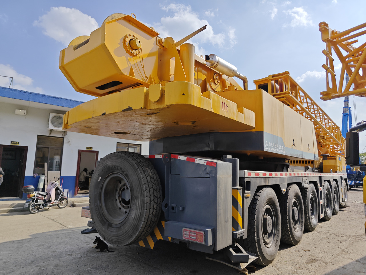 XCMG XCT160 160TON Crane - Avtodvigalo: slika 5 XCMG XCT160 160TON Crane - Avtodvigalo: slika 5