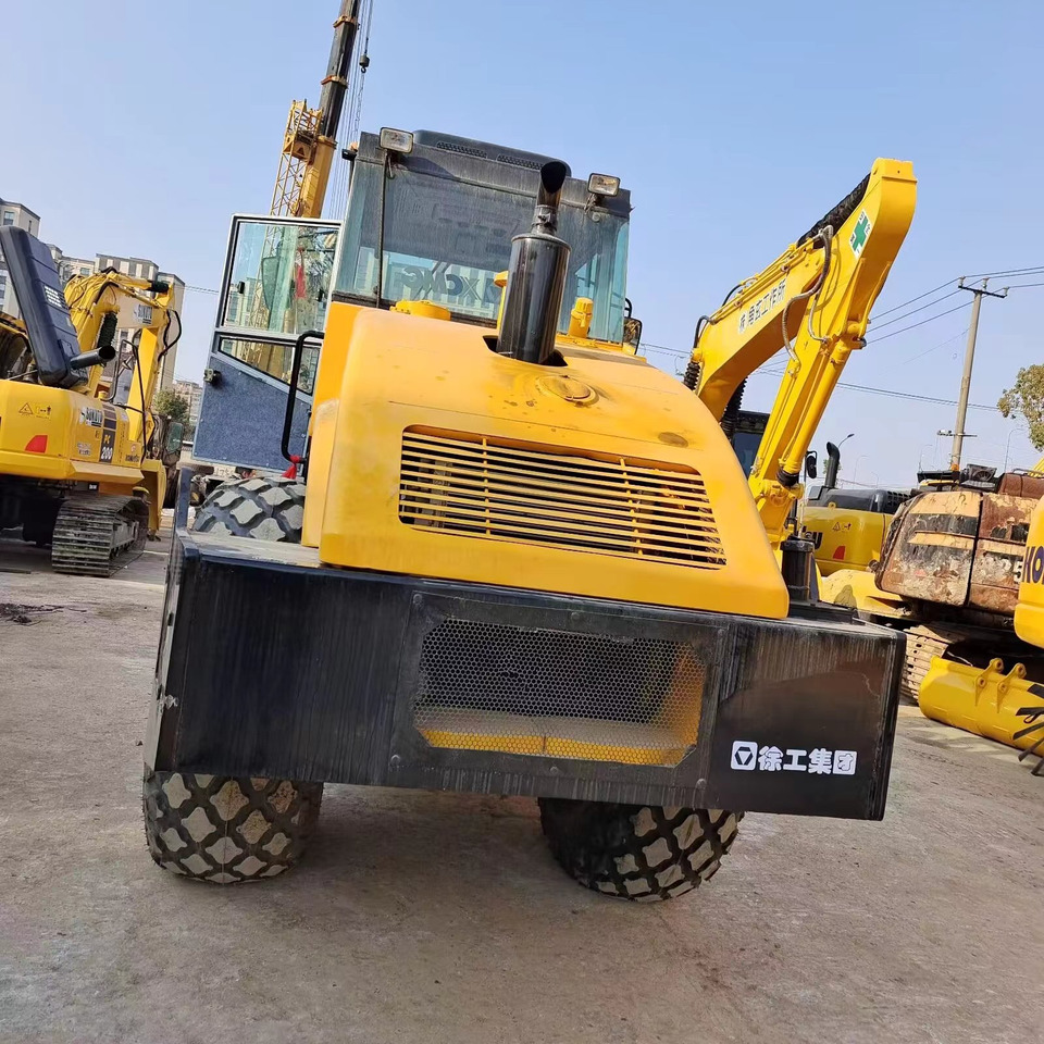 Kompaktor XCMG XS143J road roller: slika 6