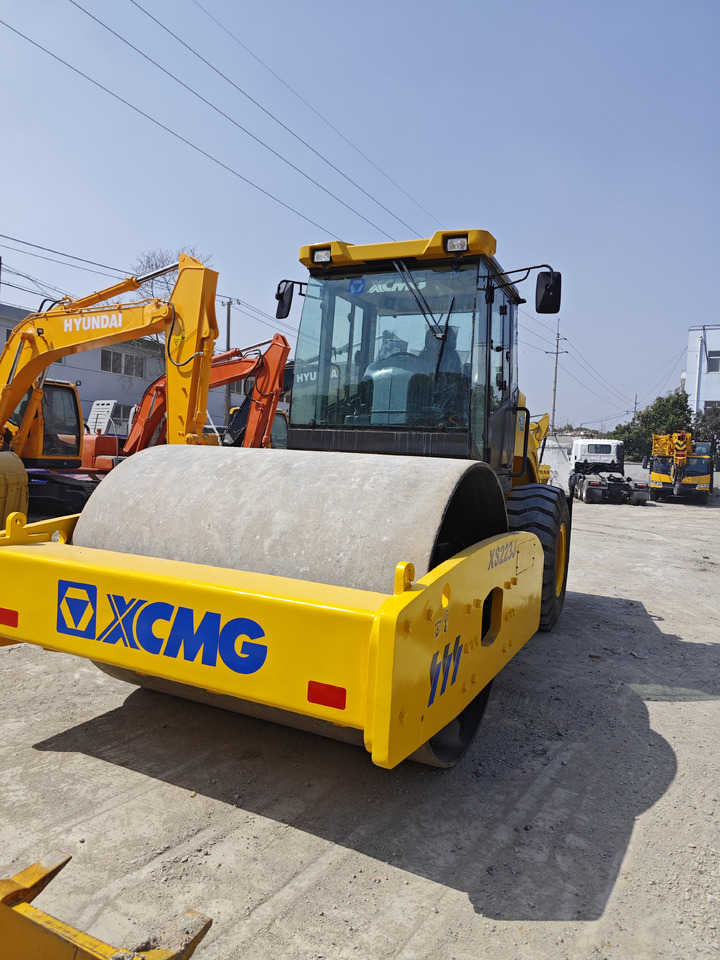 XCMG XS223J Roller Road - Kompaktor: slika 2 XCMG XS223J Roller Road - Kompaktor: slika 2