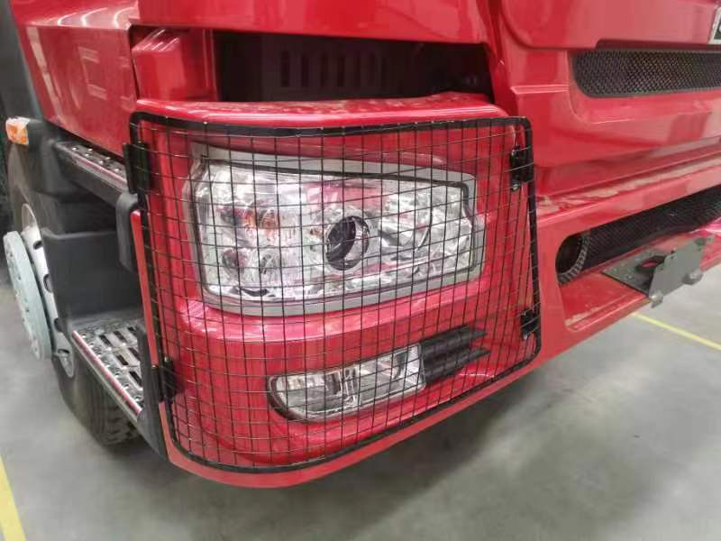 Nov Vlačilec SINOTRUK ZZ4257V3247B: slika 7