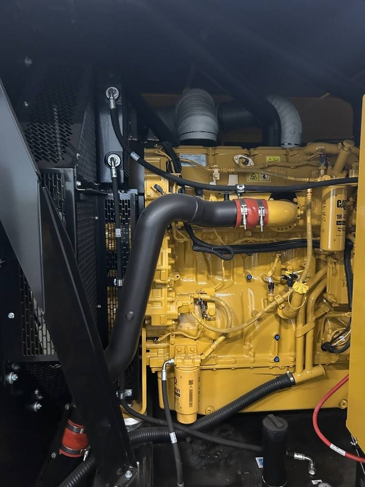 Nov Generator CAT DE850E0 - C18 - 850 kVA Generator - DPX-18032: slika 9 Nov Generator CAT DE850E0 - C18 - 850 kVA Generator - DPX-18032: slika 9