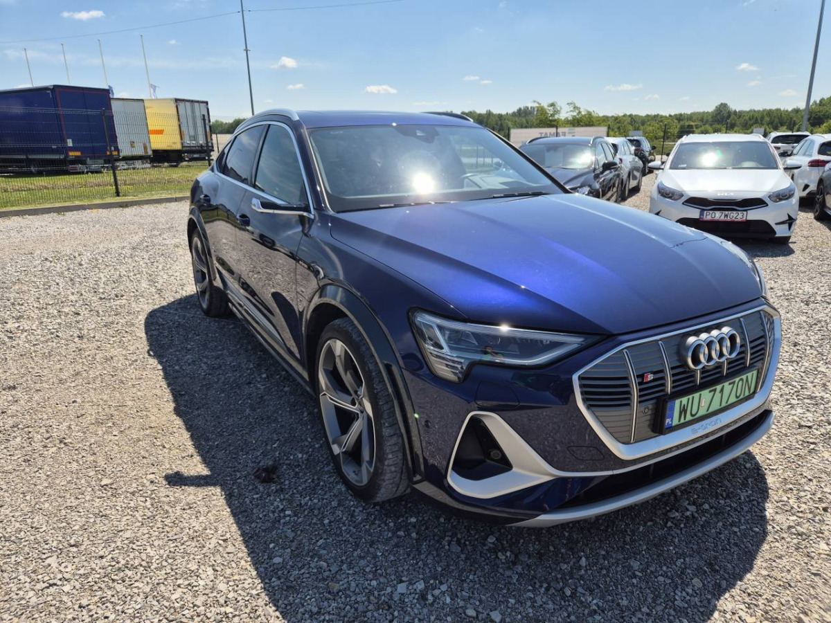 AUDI E-TRON S SPORTBACK SUV - SUV: slika 1 AUDI E-TRON S SPORTBACK SUV - SUV: slika 1