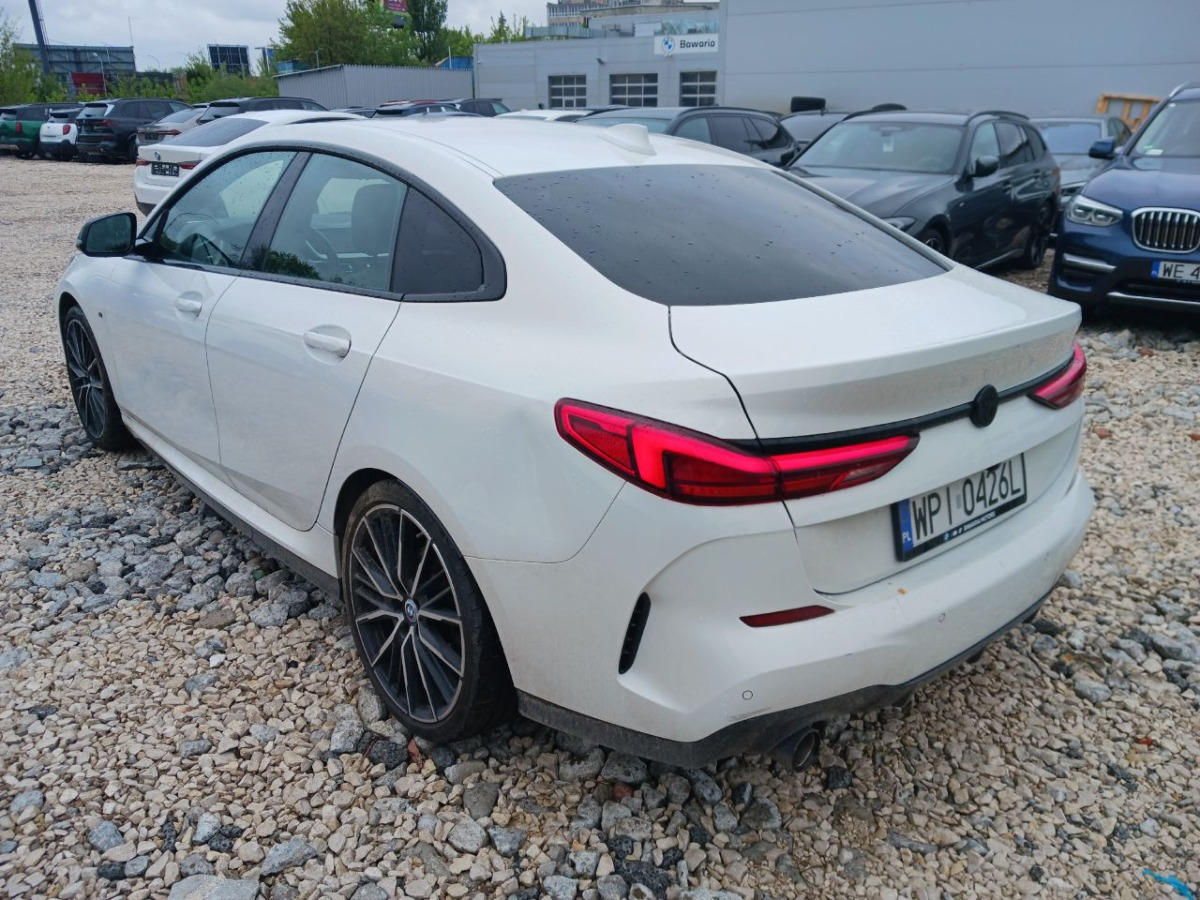 BMW 218i M Sport SEDAN - Limuzina: slika 4 BMW 218i M Sport SEDAN - Limuzina: slika 4