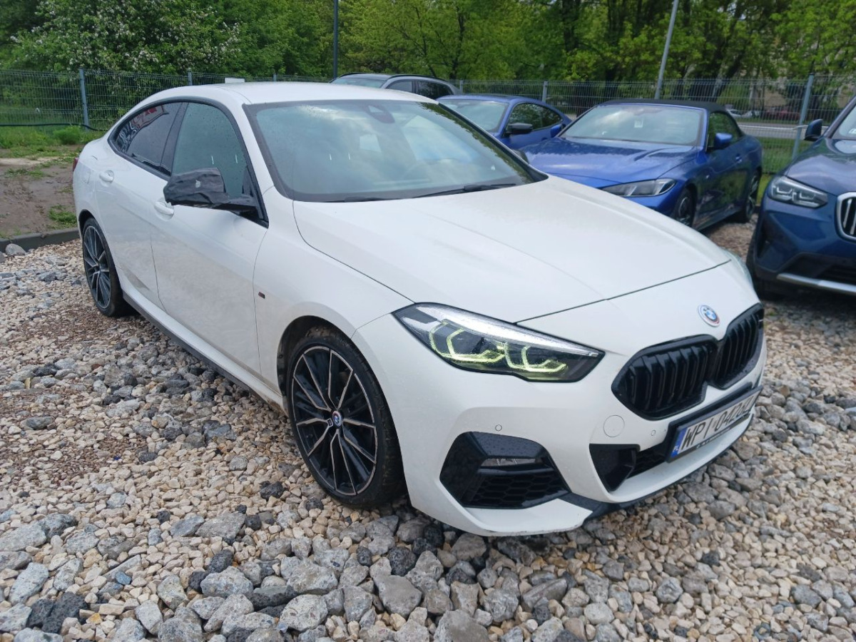 BMW 218i M Sport SEDAN - Limuzina: slika 1 BMW 218i M Sport SEDAN - Limuzina: slika 1