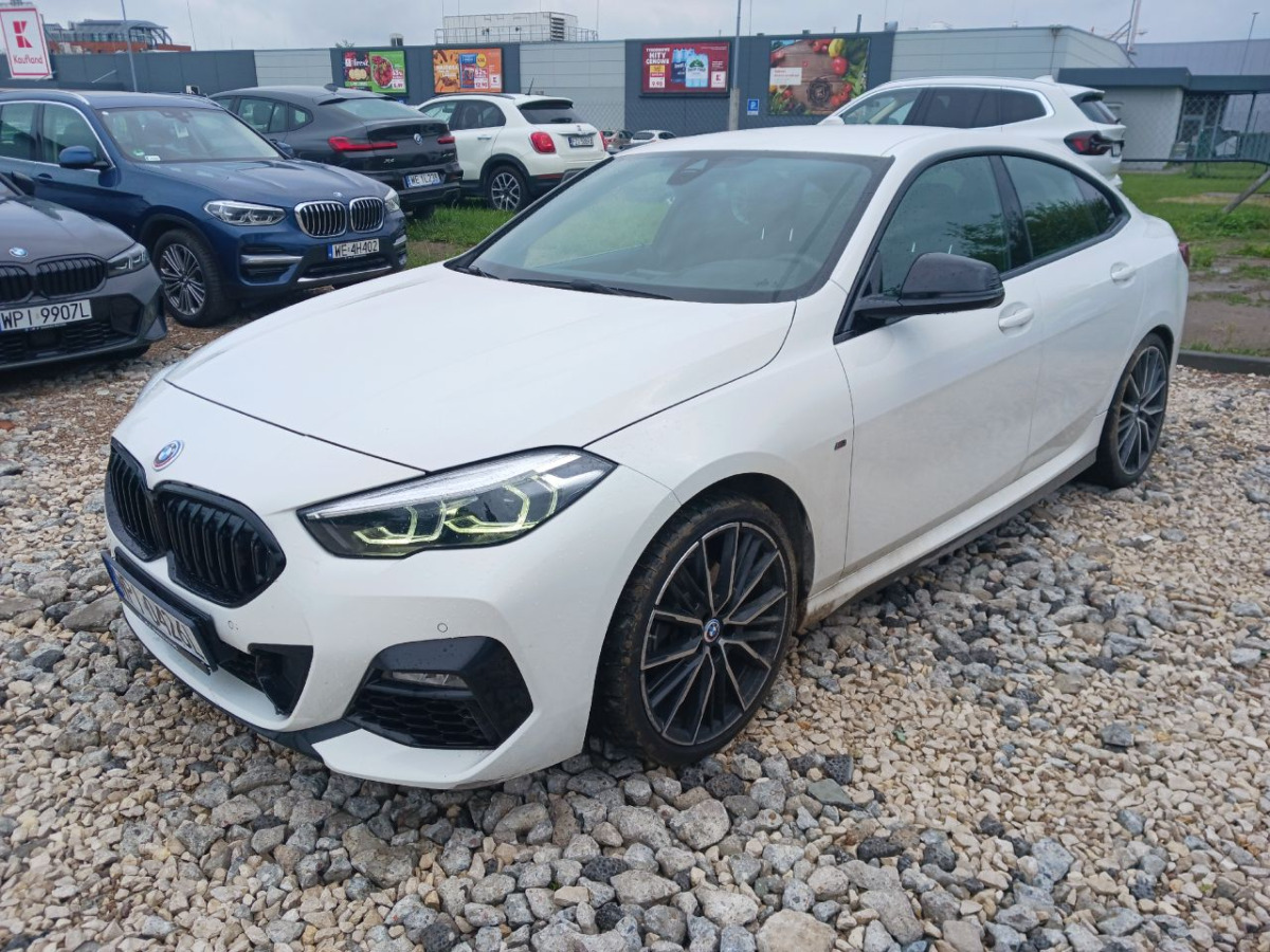 BMW 218i M Sport SEDAN - Limuzina: slika 2 BMW 218i M Sport SEDAN - Limuzina: slika 2