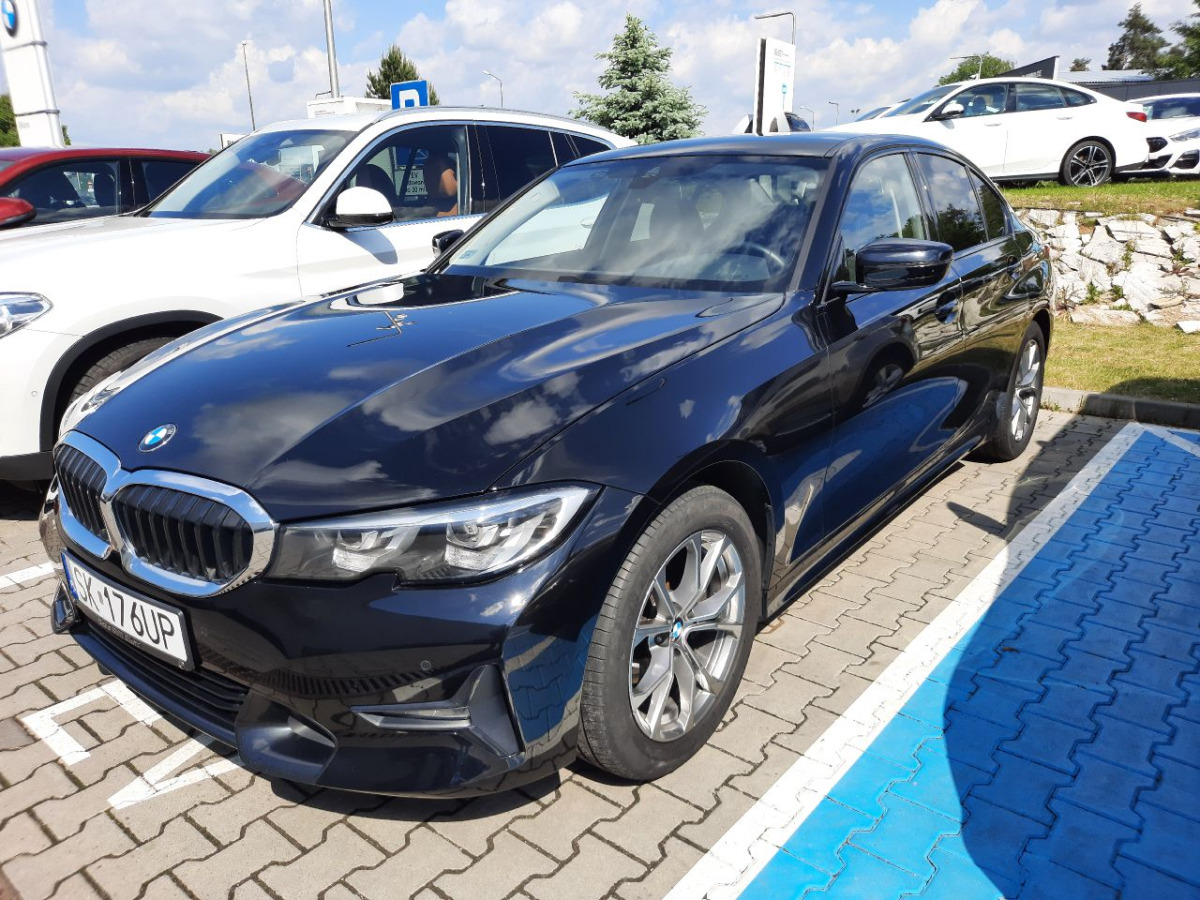 BMW 318 I SPORT LINE SEDAN - Limuzina: slika 2 BMW 318 I SPORT LINE SEDAN - Limuzina: slika 2