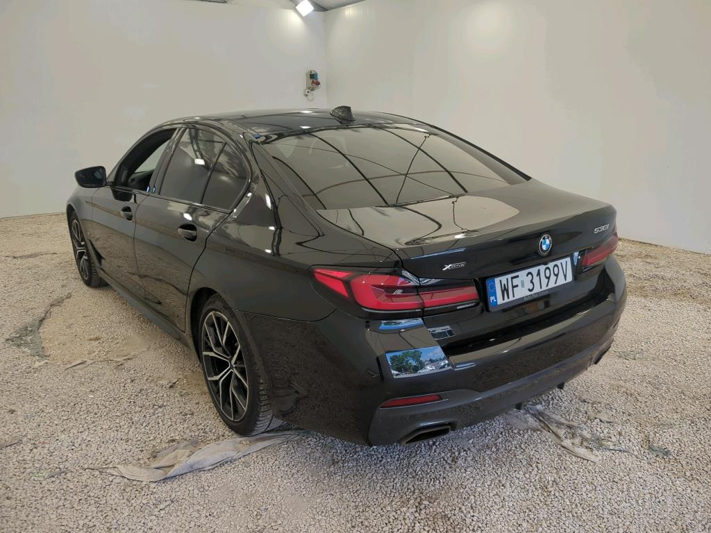BMW 530I XDRIVE SEDAN - Limuzina: slika 4 BMW 530I XDRIVE SEDAN - Limuzina: slika 4