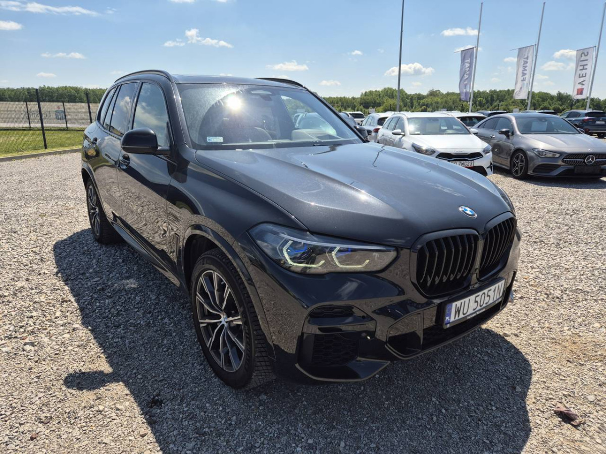 BMW X5 M50I SUV - SUV: slika 1 BMW X5 M50I SUV - SUV: slika 1