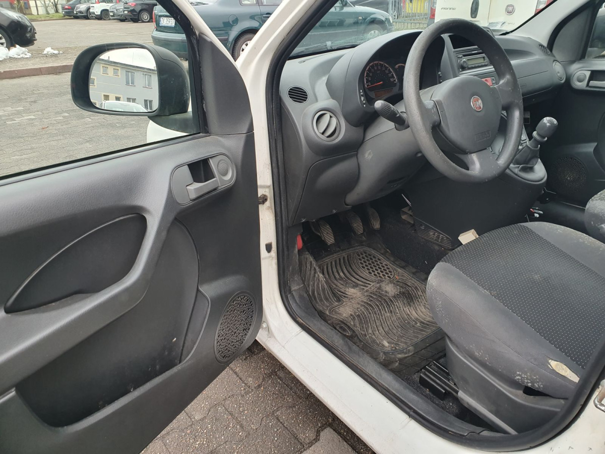 FIAT PANDA HATCHBACK - Kombilimuzina: slika 5 FIAT PANDA HATCHBACK - Kombilimuzina: slika 5