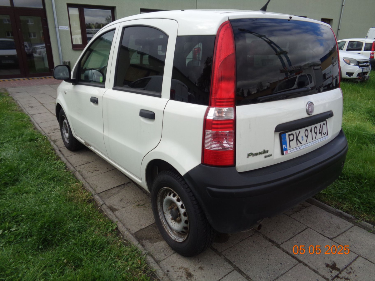 FIAT PANDA VAN HATCHBACK - Kombilimuzina: slika 4 FIAT PANDA VAN HATCHBACK - Kombilimuzina: slika 4