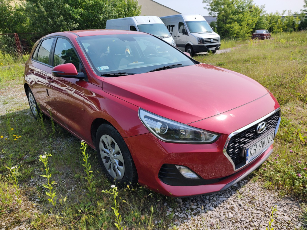 HYUNDAI I30 HATCHBACK - Kombilimuzina: slika 1 HYUNDAI I30 HATCHBACK - Kombilimuzina: slika 1