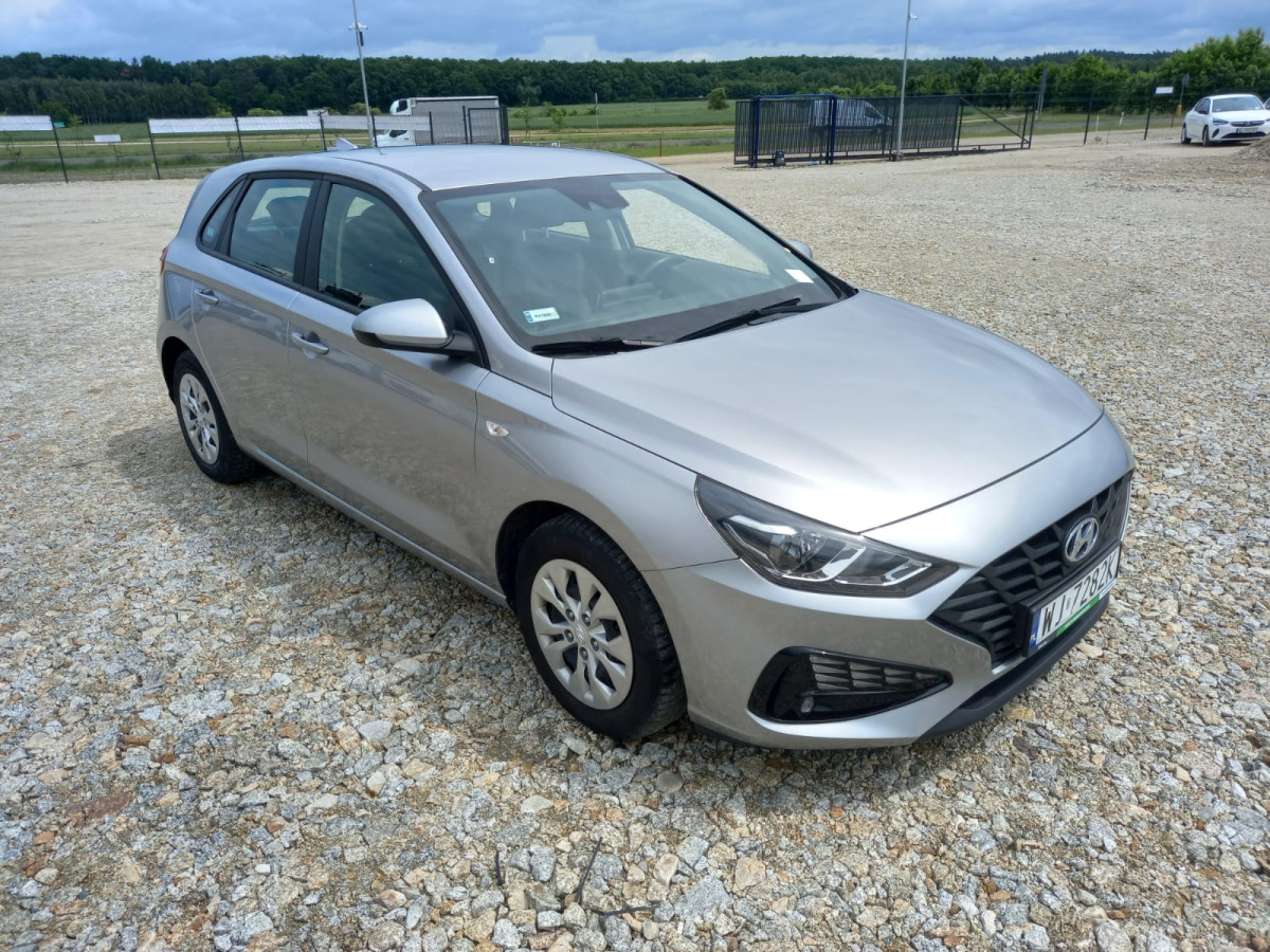 HYUNDAI I30 HATCHBACK - Kombilimuzina: slika 1 HYUNDAI I30 HATCHBACK - Kombilimuzina: slika 1
