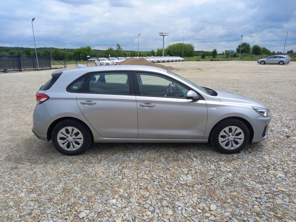 HYUNDAI I30 HATCHBACK - Kombilimuzina: slika 4 HYUNDAI I30 HATCHBACK - Kombilimuzina: slika 4