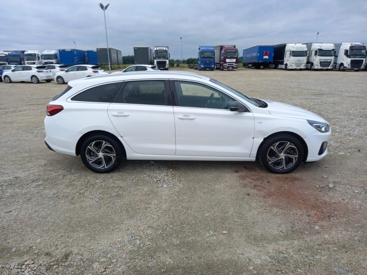 HYUNDAI I30 KOMBI - Avtomobil: slika 4 HYUNDAI I30 KOMBI - Avtomobil: slika 4
