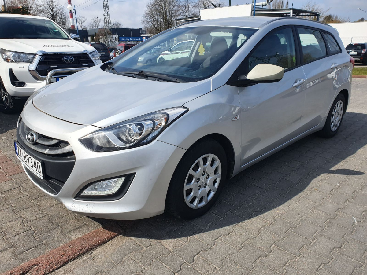 HYUNDAI I30 KOMBI - Avtomobil: slika 2 HYUNDAI I30 KOMBI - Avtomobil: slika 2