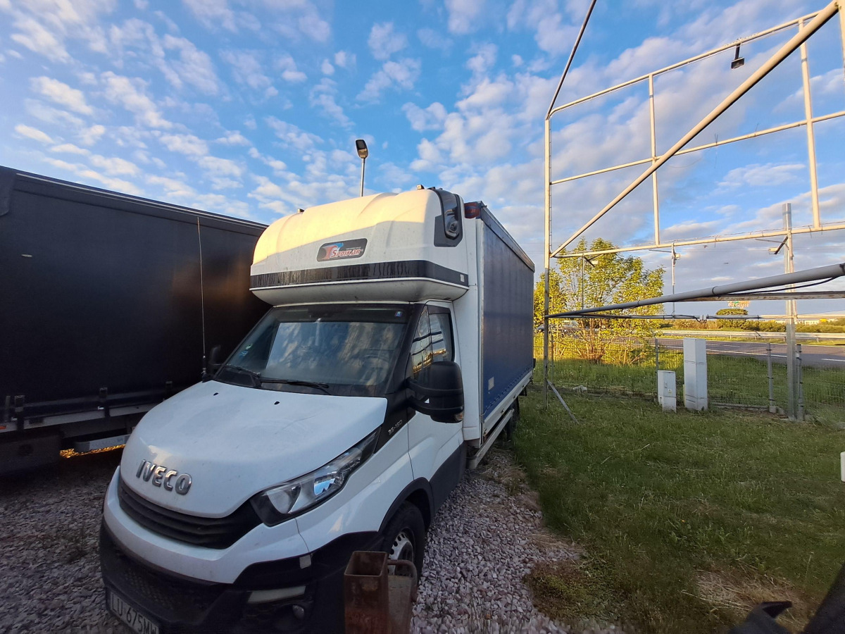 IVECO 35S18 PLANDEKA - Dostavno vozilo s ponjavo: slika 3 IVECO 35S18 PLANDEKA - Dostavno vozilo s ponjavo: slika 3