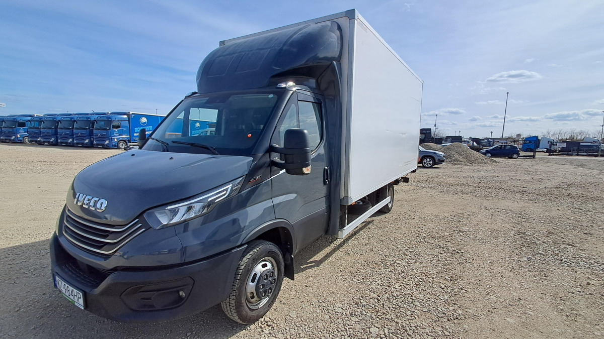 IVECO DAILY 50C18 KONTENER Z WINDĄ - Dostavno vozilo z zabojnikom: slika 3 IVECO DAILY 50C18 KONTENER Z WINDĄ - Dostavno vozilo z zabojnikom: slika 3
