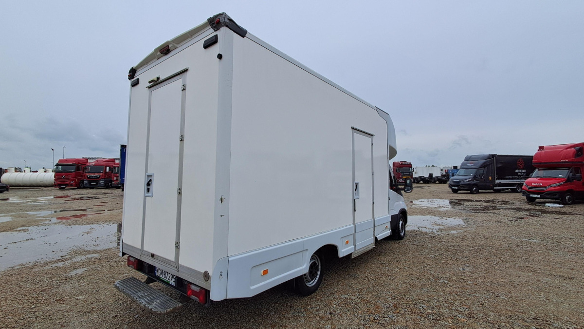 IVECO DAILY KONTENER - Dostavno vozilo z zabojnikom: slika 5 IVECO DAILY KONTENER - Dostavno vozilo z zabojnikom: slika 5