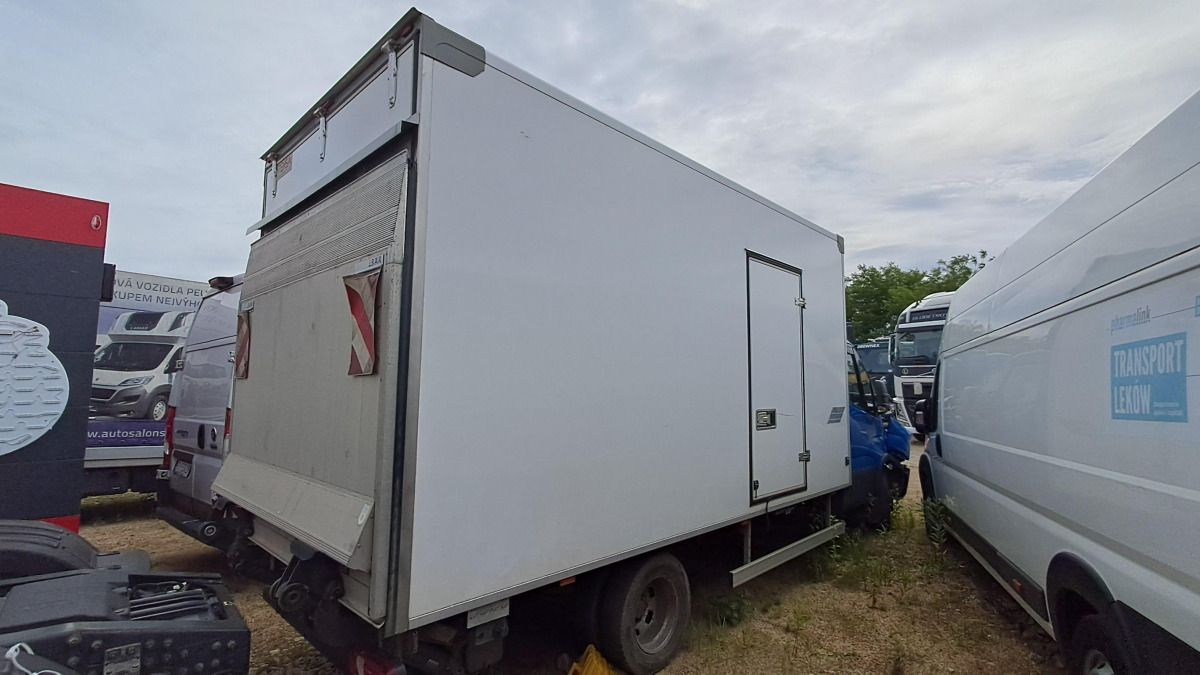 IVECO DAILY KONTENER Z WINDĄ - Tovornjak zabojnik: slika 3 IVECO DAILY KONTENER Z WINDĄ - Tovornjak zabojnik: slika 3