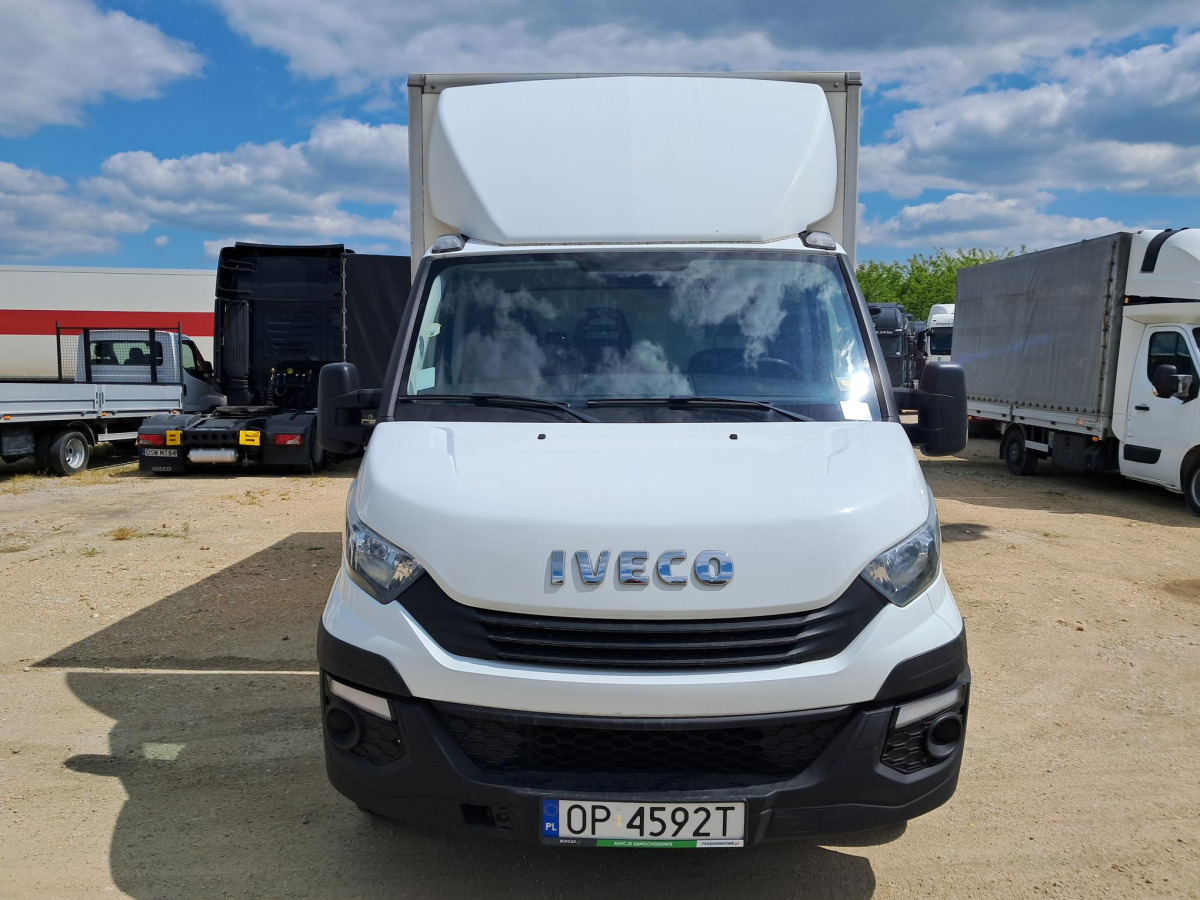 IVECO DAILY KONTENER Z WINDĄ - Dostavno vozilo z zabojnikom: slika 3 IVECO DAILY KONTENER Z WINDĄ - Dostavno vozilo z zabojnikom: slika 3