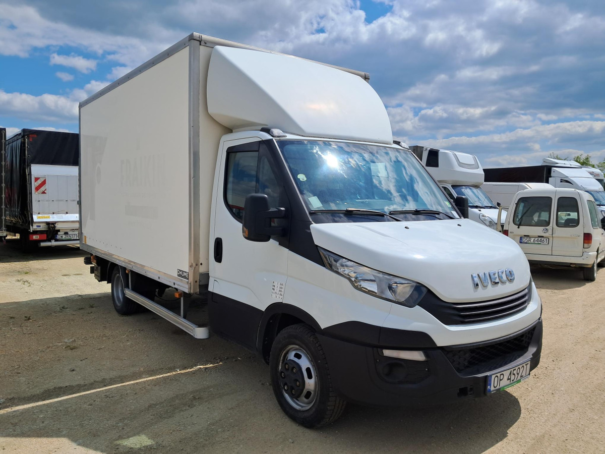 IVECO DAILY KONTENER Z WINDĄ - Dostavno vozilo z zabojnikom: slika 1 IVECO DAILY KONTENER Z WINDĄ - Dostavno vozilo z zabojnikom: slika 1