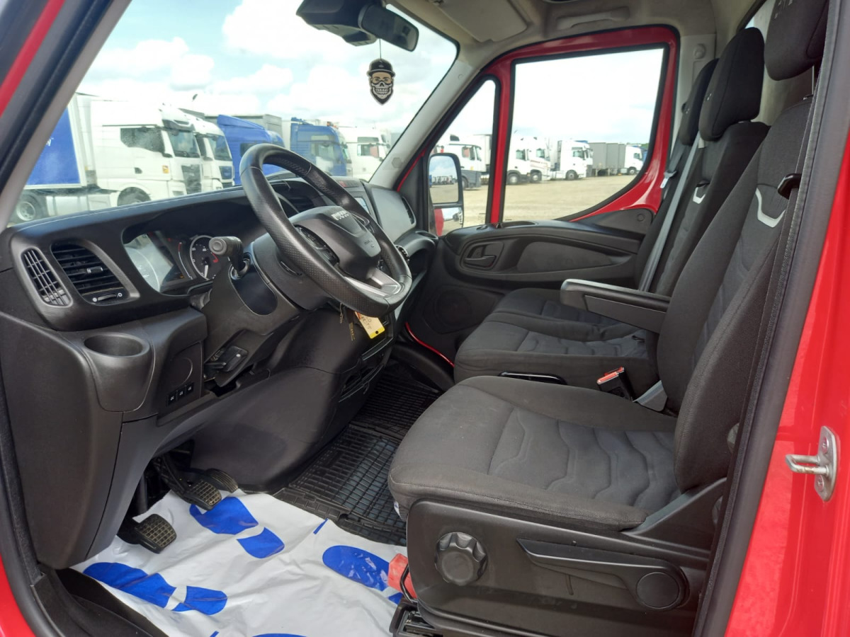 Dostavno vozilo s ponjavo IVECO/JUSAM STANISŁAWJURKOWSKI 50C18/JU06 PLANDEKA: slika 12
