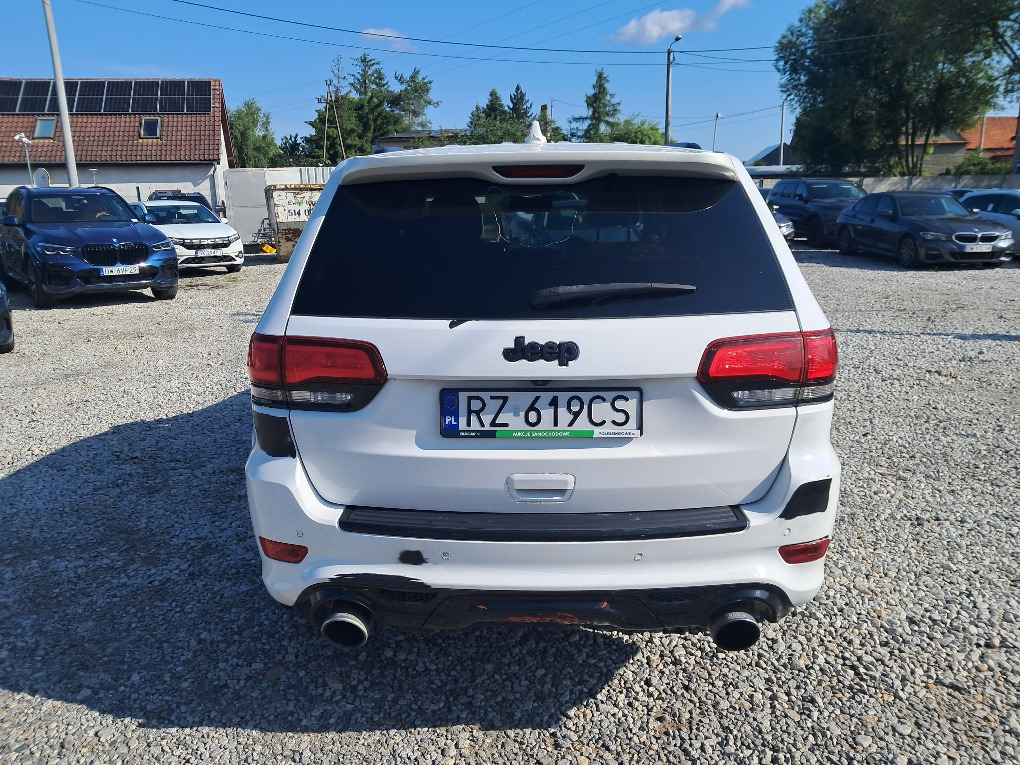 JEEP GRAND CHEROKEE SRT SUV - SUV: slika 4 JEEP GRAND CHEROKEE SRT SUV - SUV: slika 4