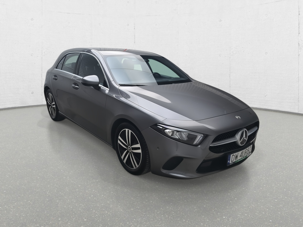 MERCEDES BENZ A 180 HATCHBACK - Kombilimuzina: slika 1 MERCEDES BENZ A 180 HATCHBACK - Kombilimuzina: slika 1