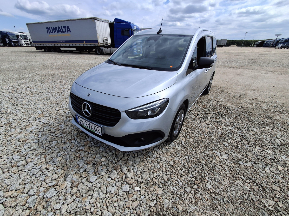 MERCEDES BENZ CITAN MINIVAN - Avtomobil: slika 3 MERCEDES BENZ CITAN MINIVAN - Avtomobil: slika 3