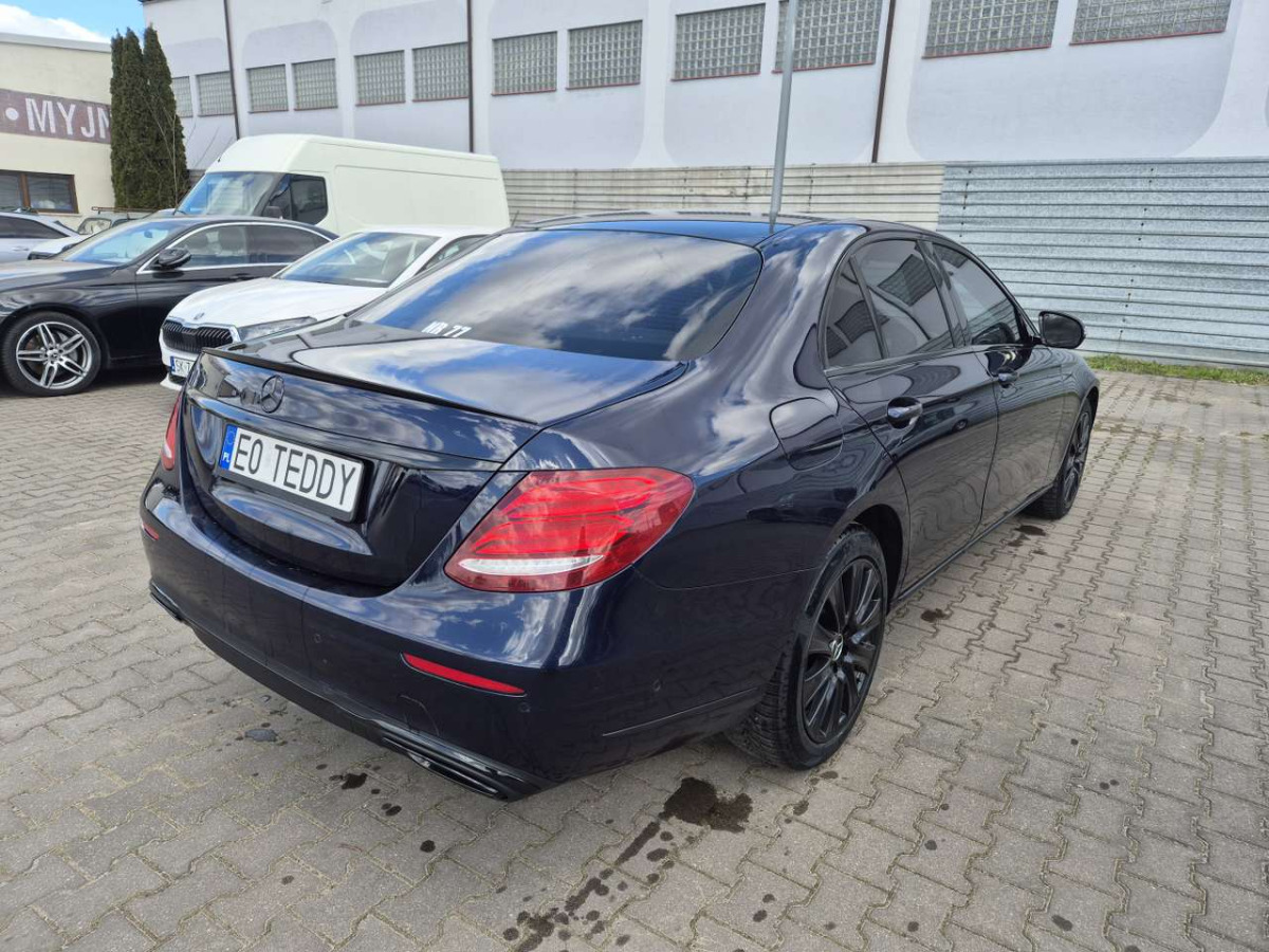 MERCEDES BENZ E 220 D 4MATIC SEDAN - Limuzina: slika 4 MERCEDES BENZ E 220 D 4MATIC SEDAN - Limuzina: slika 4