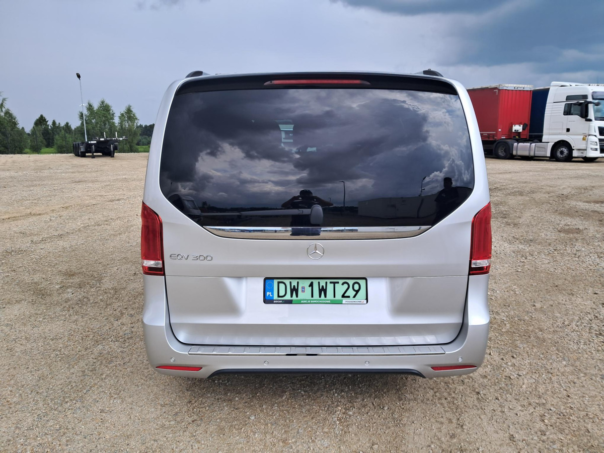MERCEDES BENZ EQV300 VAN - Avtomobil: slika 4 MERCEDES BENZ EQV300 VAN - Avtomobil: slika 4