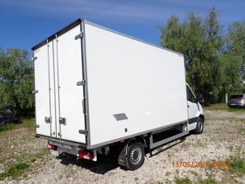 MERCEDES BENZ SPRINTER KONTENER - Dostavno vozilo z zabojnikom: slika 4 MERCEDES BENZ SPRINTER KONTENER - Dostavno vozilo z zabojnikom: slika 4