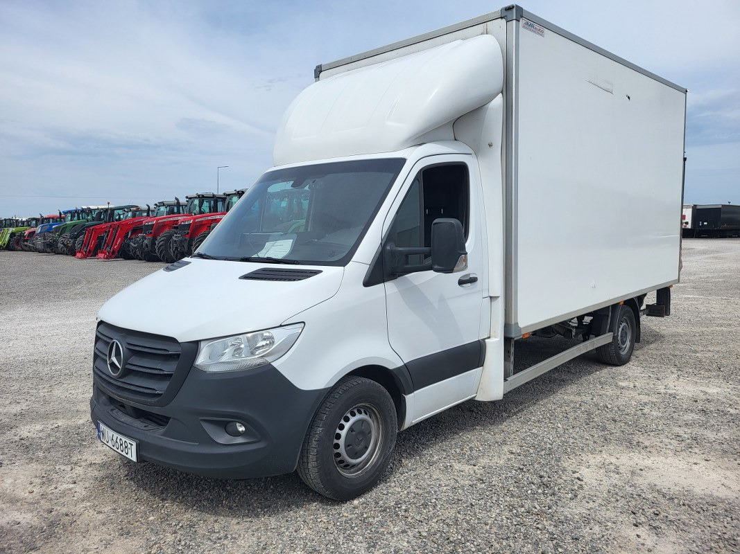 MERCEDES BENZ SPRINTER KONTENER Z WINDĄ - Dostavno vozilo z zabojnikom: slika 2 MERCEDES BENZ SPRINTER KONTENER Z WINDĄ - Dostavno vozilo z zabojnikom: slika 2
