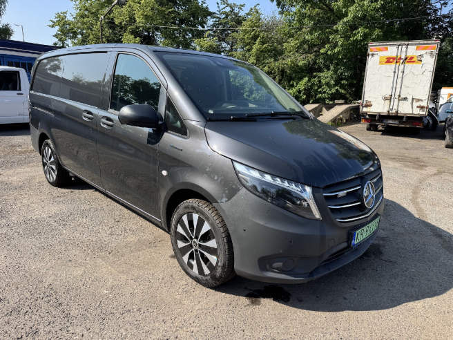 MERCEDES BENZ eVITO FURGON BLASZAK - Furgon, Električno dostavno vozilo: slika 1 MERCEDES BENZ eVITO FURGON BLASZAK - Furgon, Električno dostavno vozilo: slika 1