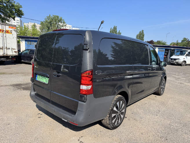 MERCEDES BENZ eVITO FURGON BLASZAK - Furgon, Električno dostavno vozilo: slika 4 MERCEDES BENZ eVITO FURGON BLASZAK - Furgon, Električno dostavno vozilo: slika 4