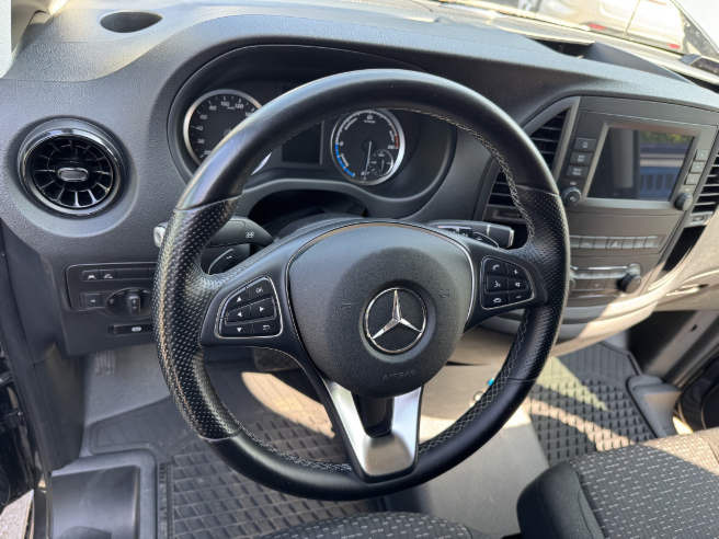 MERCEDES BENZ eVITO FURGON BLASZAK - Furgon, Električno dostavno vozilo: slika 5 MERCEDES BENZ eVITO FURGON BLASZAK - Furgon, Električno dostavno vozilo: slika 5